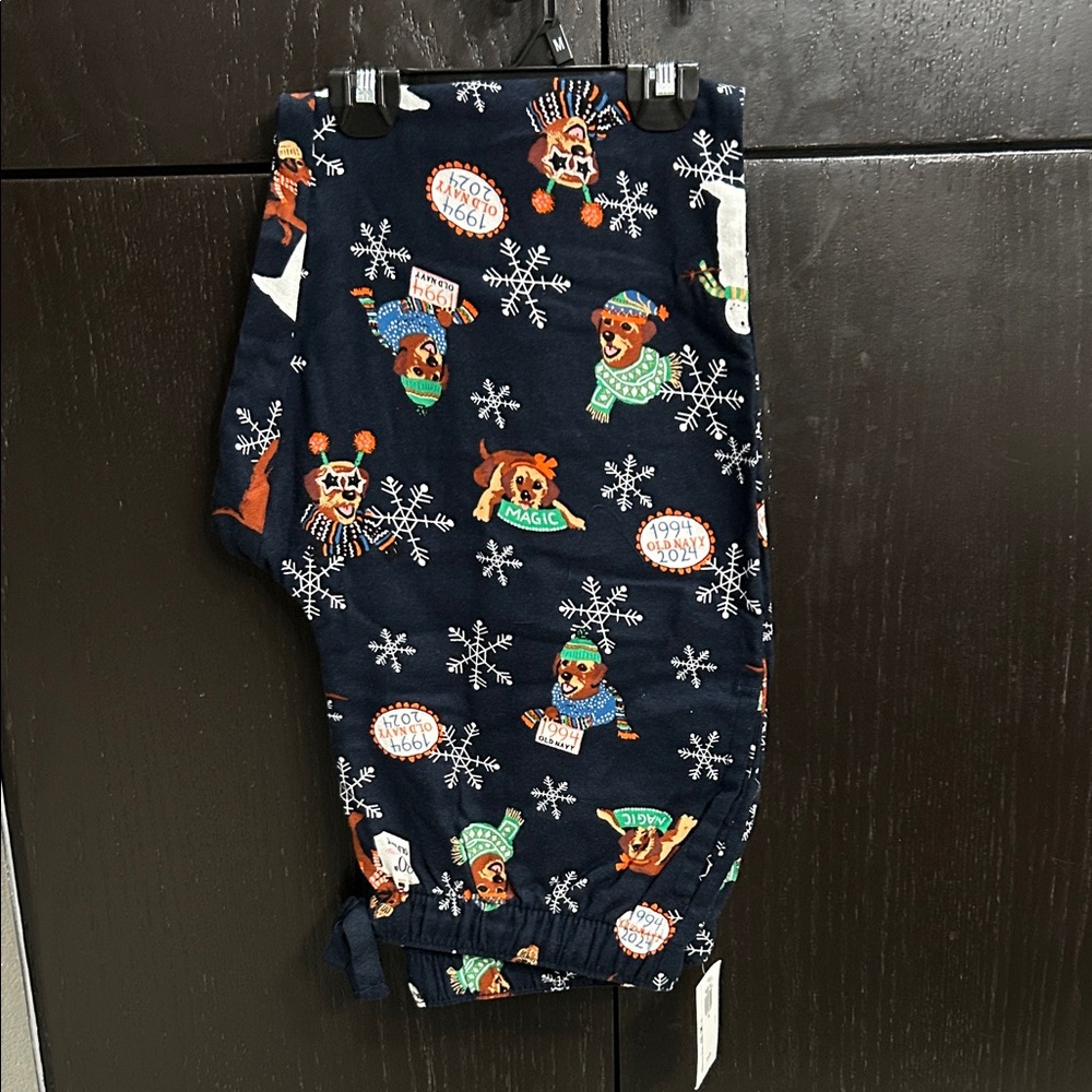 NWT Old Navy Festive Dog and Snowflake Themed Pajama Pants- Size Medium